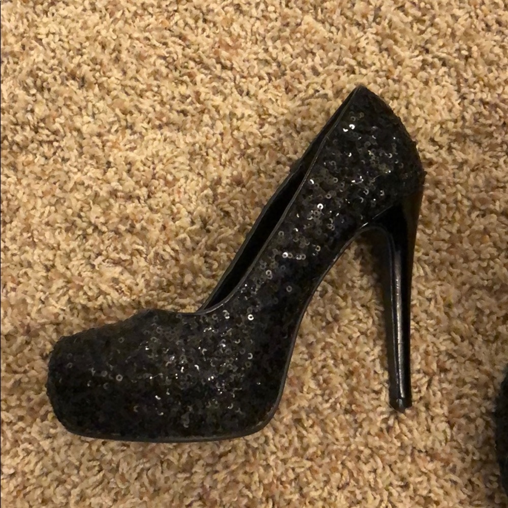 Platform heels - Picture 2 of 3